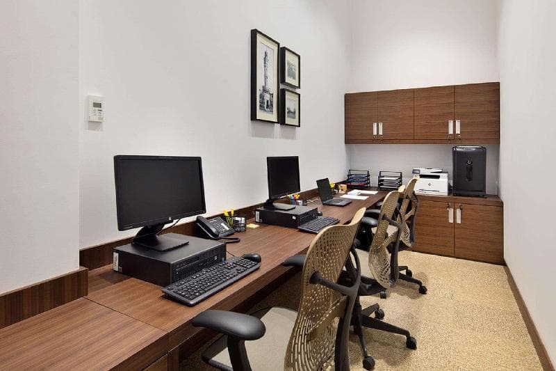 Hilton Garden Inn Izmir Bayrakli 1