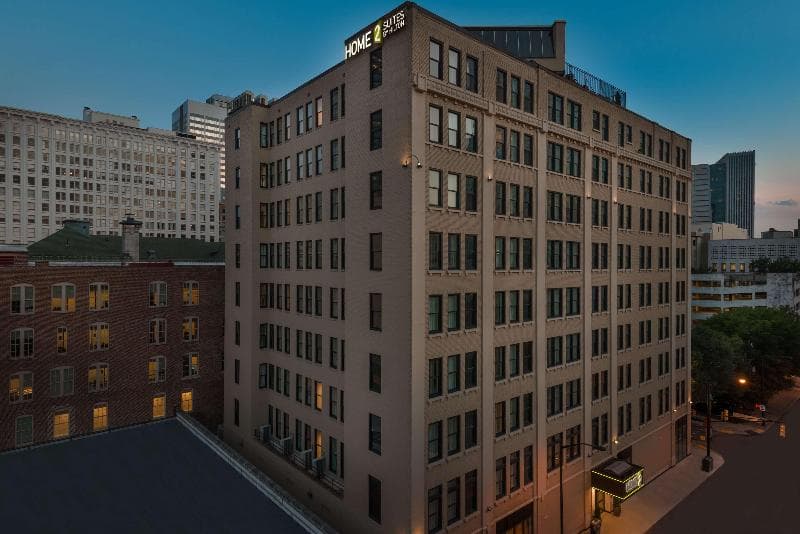 Home2 Suites by Hilton Atlanta Downtown 2