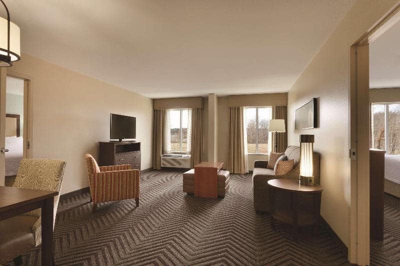 Homewood Suites by Hilton Kalamazoo-Portage 4