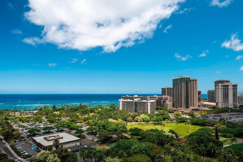 The Ritz-Carlton Residences, Waikiki Beach 4
