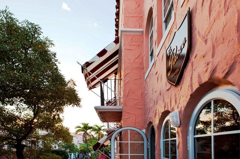 El Paseo 3