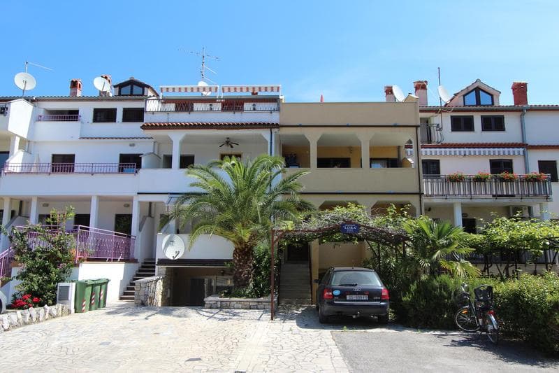 Apartments Lora main