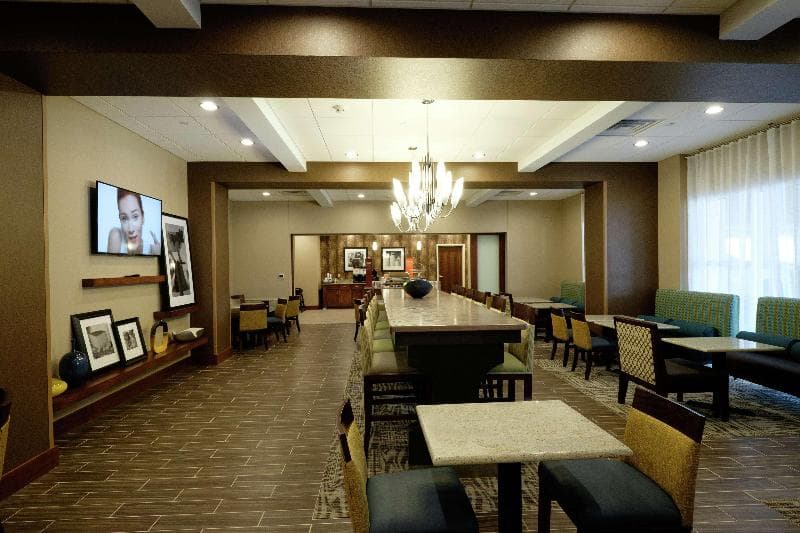 Hampton Inn Green Bay Downtown 3