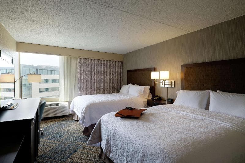 Hampton Inn Green Bay Downtown 4