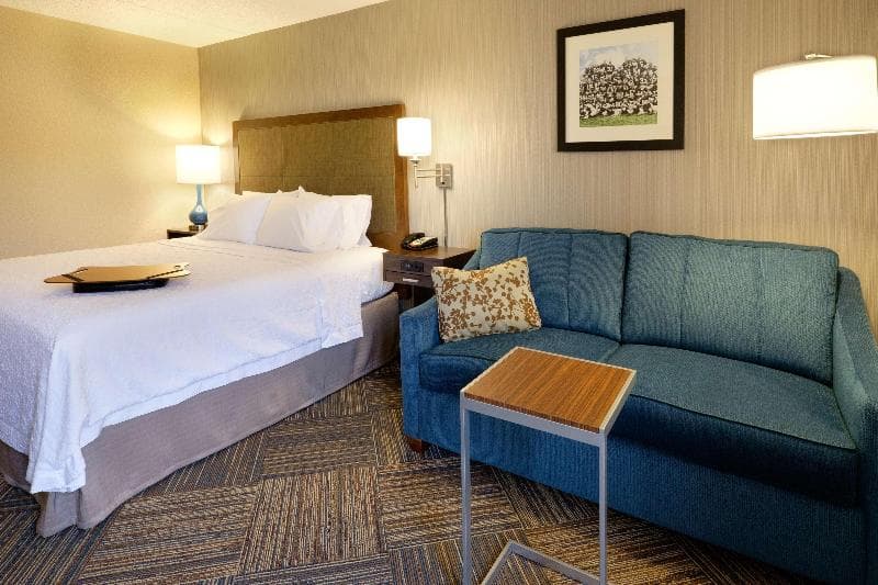 Hampton Inn Green Bay Downtown 5