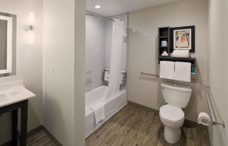 Homewood Suites by Hilton Topeka 4