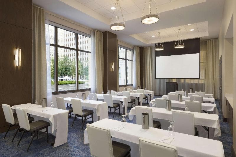 Embassy Suites by Hilton Pittsburgh Downtown photo 1