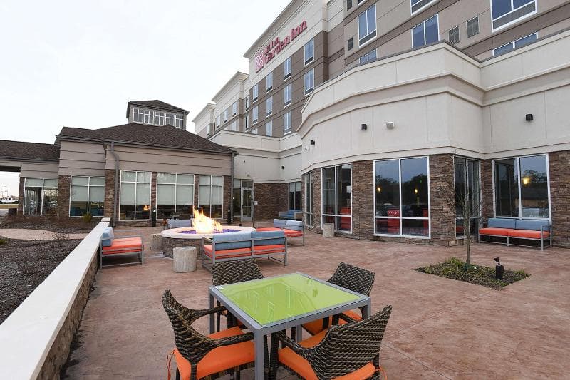 Hilton Garden Inn Jacksonville 2