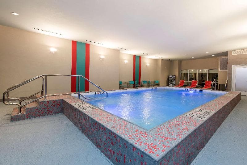 Home2 Suites by Hilton Indianapolis Downtown 2