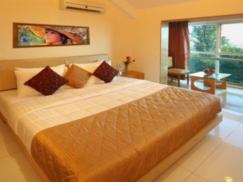Summer Plaza Resort main