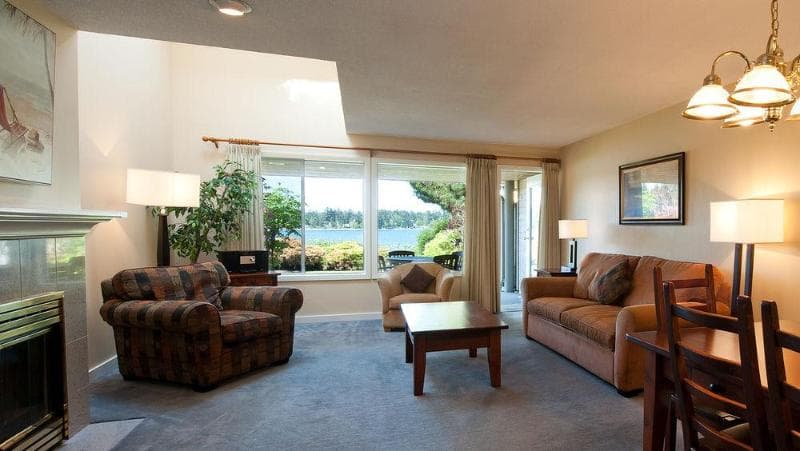 Pacific Shores Resort & Spa 3