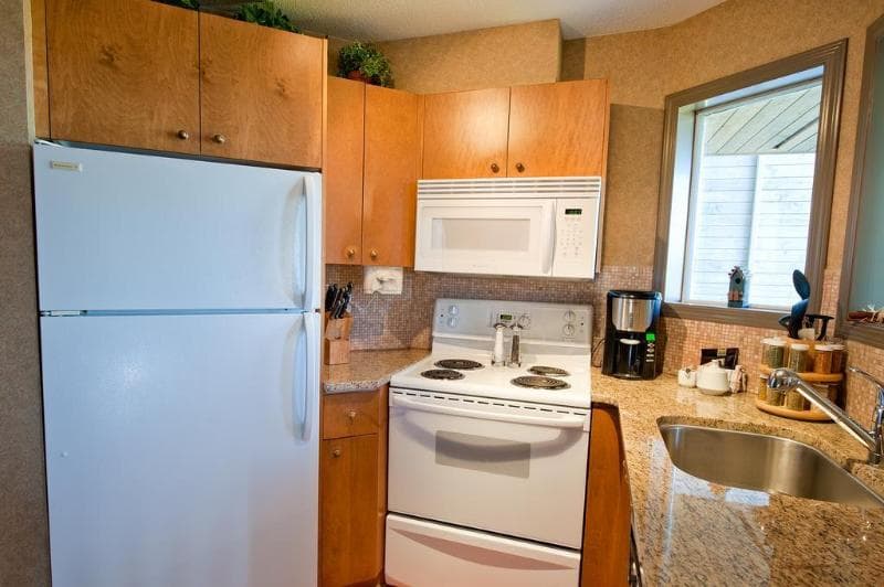 Pacific Shores Resort & Spa 5