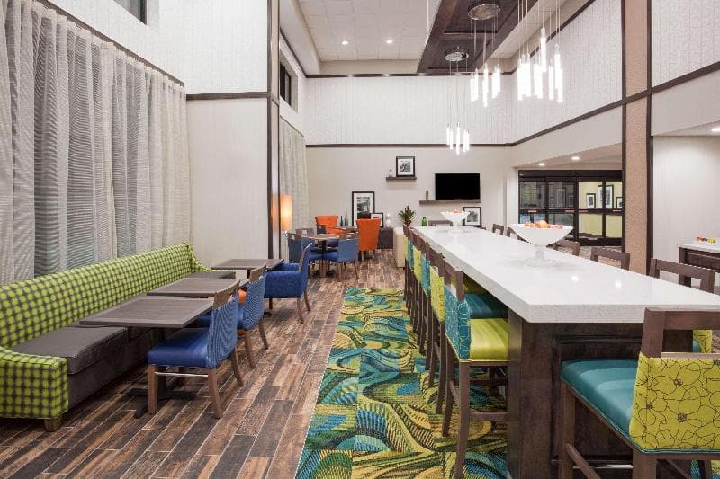 Hampton Inn & Suites Sioux City/South, IA 5