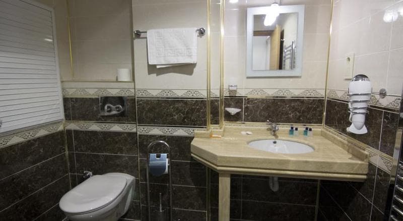 Reyyan Hotel 4