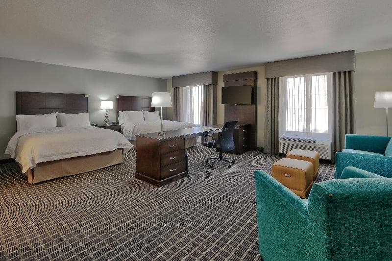 Hampton Inn & Suites Albuquerque Airport 4