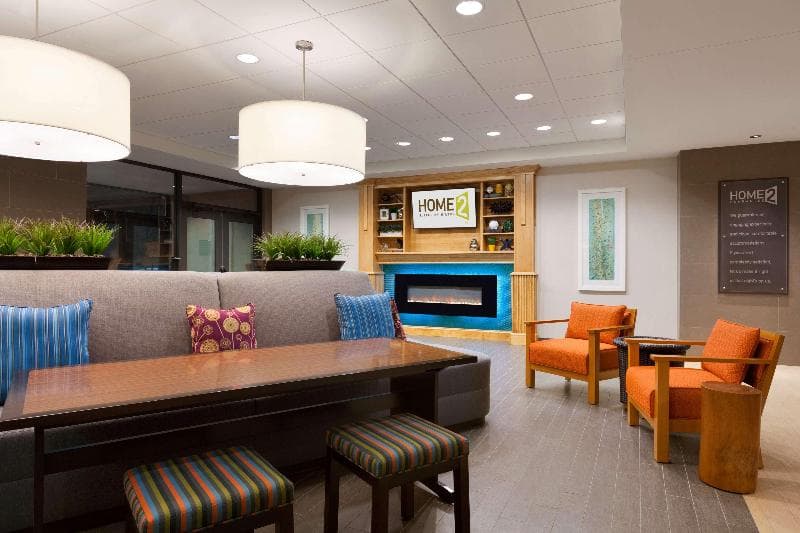 Home2 Suites by Hilton Champaign / Urbana 5