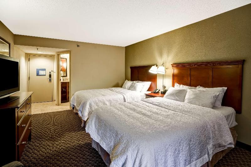 Hampton Inn Fairmont, WV 4
