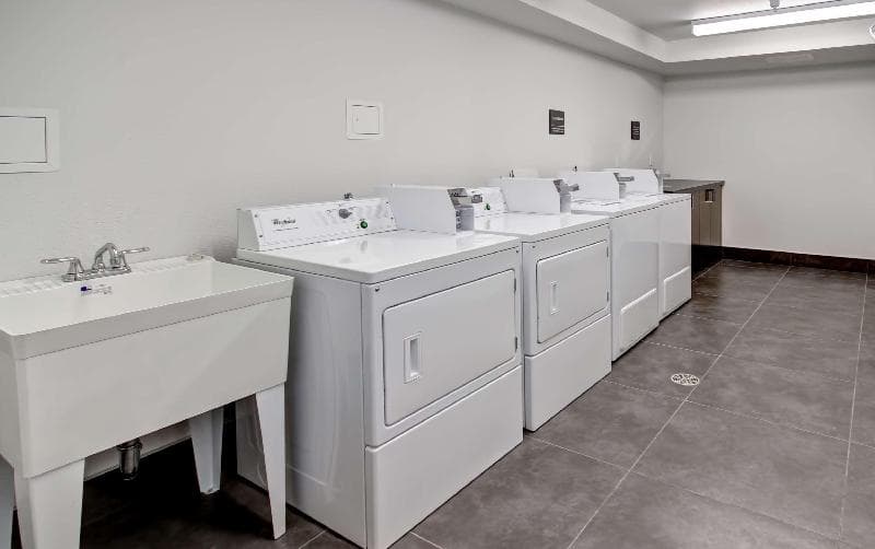 Hampton Inn & Suites by Hilton Medicine Hat 3