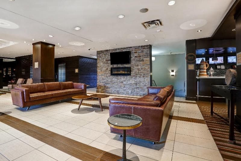 Four Points by Sheraton Toronto Mississauga 5