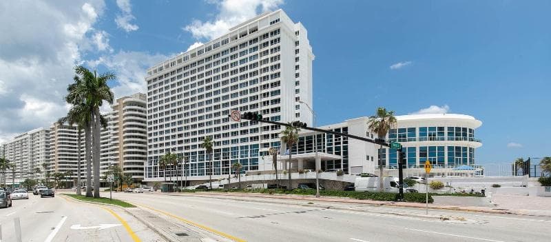 Newpoint Miami Beach Apartments 3