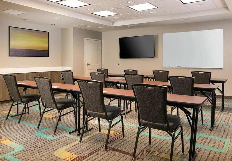 Residence Inn Kansas City At The Legends 5