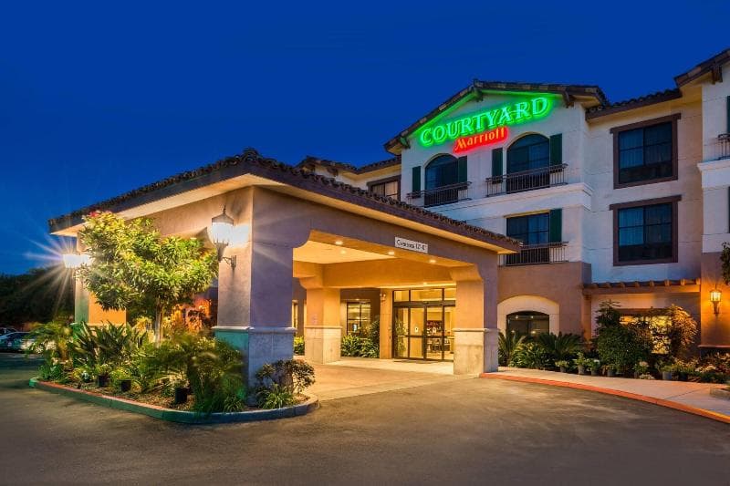 Courtyard Thousand Oaks Ventura County 3