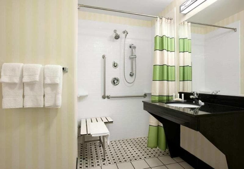 Fairfield Inn & Suites Marietta 3
