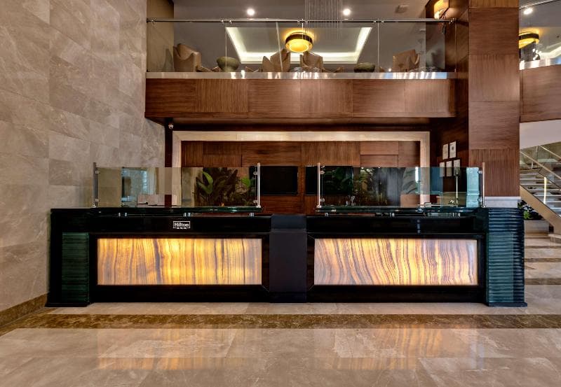 DoubleTree by Hilton Van 5