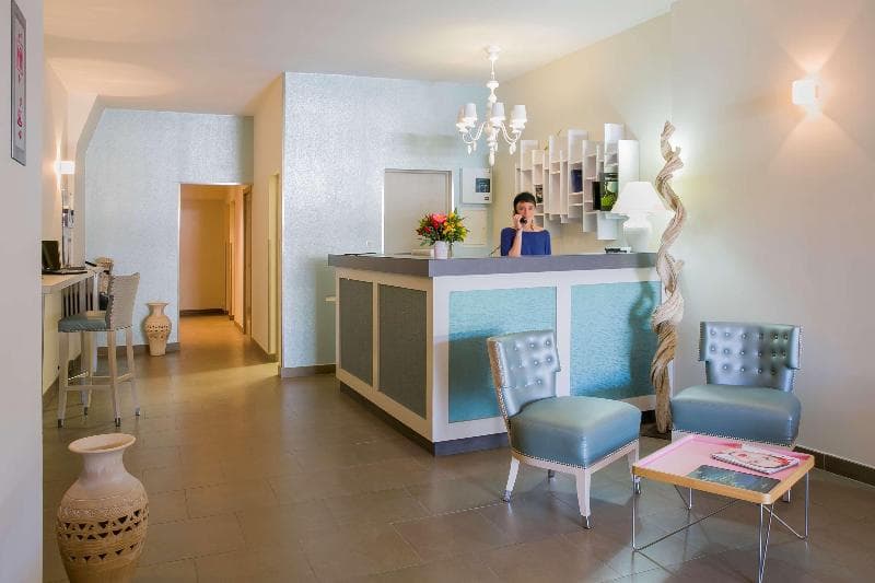 Best Western Hotel Du Roy D'aragon 5