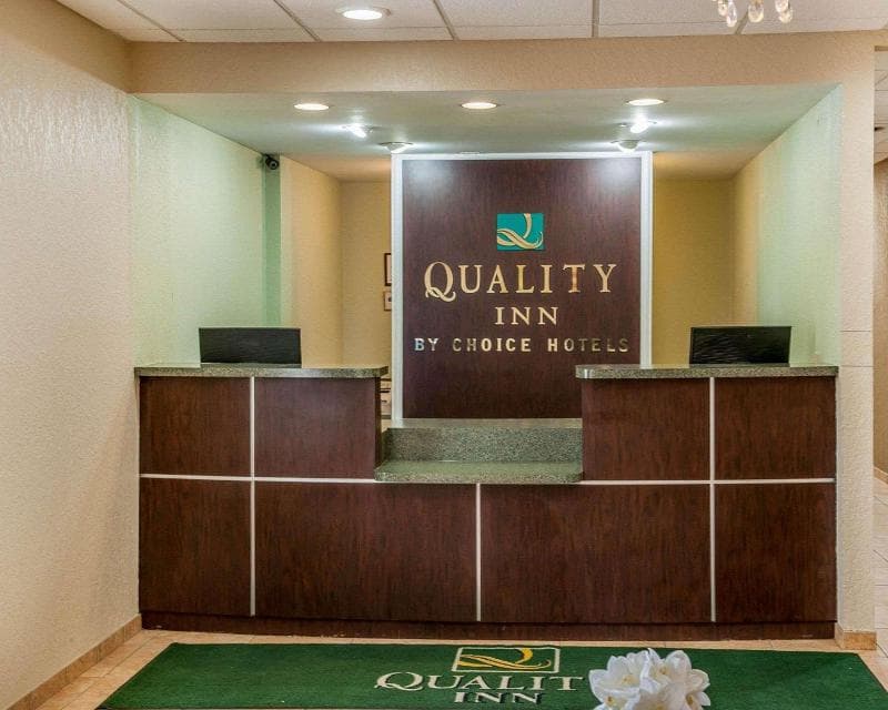 Quality Inn Huntingburg 4