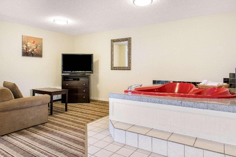 Quality Inn Huntingburg 3