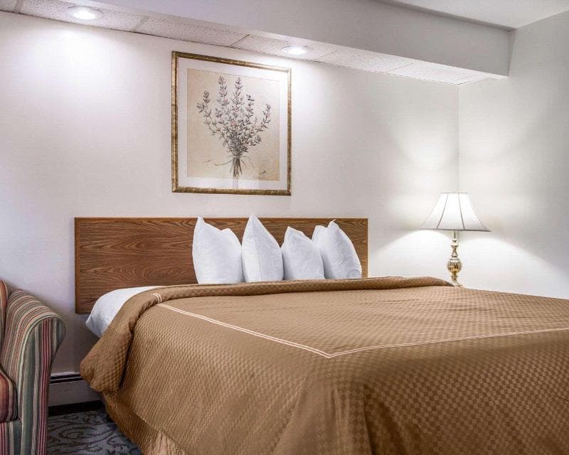 Rodeway Inn main