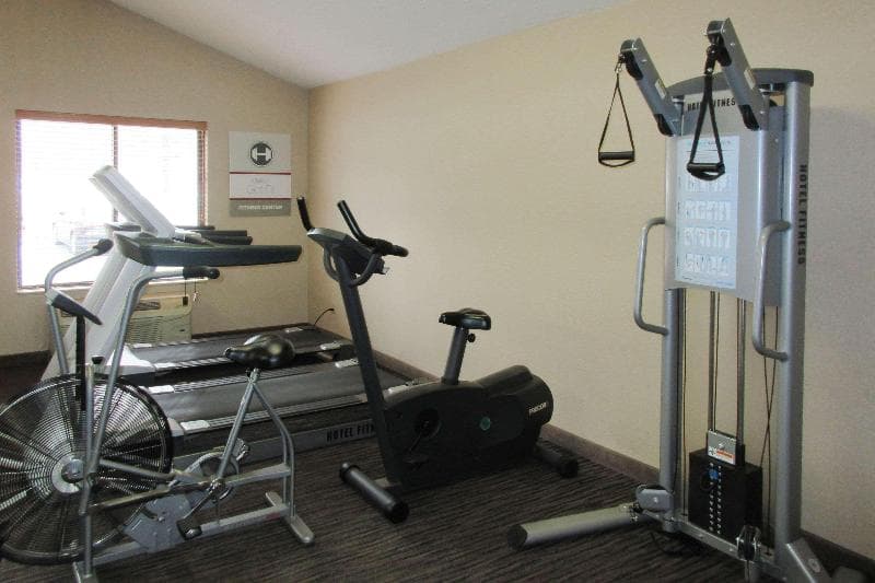 Clarion Inn & Suites - University Area 2