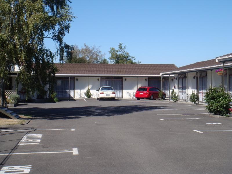 Acorn Estate Motel main