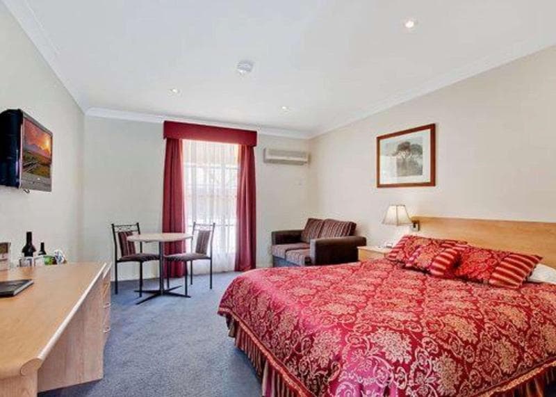 Bushmans Motor Inn 5