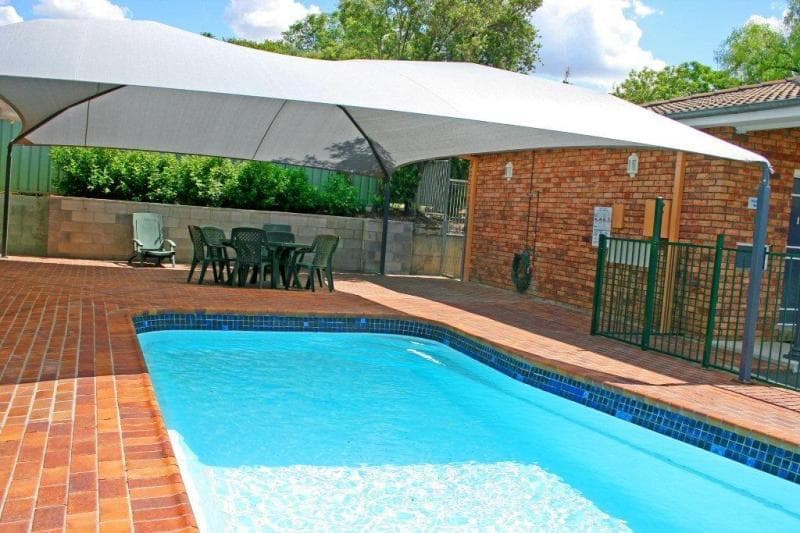 Cadman Motor Inn & Apartments 4
