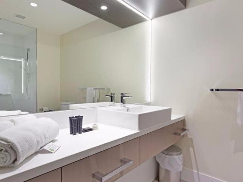 Calamvale Hotel Suites And Conference Centre photo 1