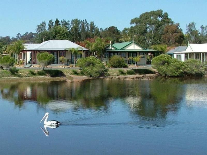 Batemans Bay Marina Resort main