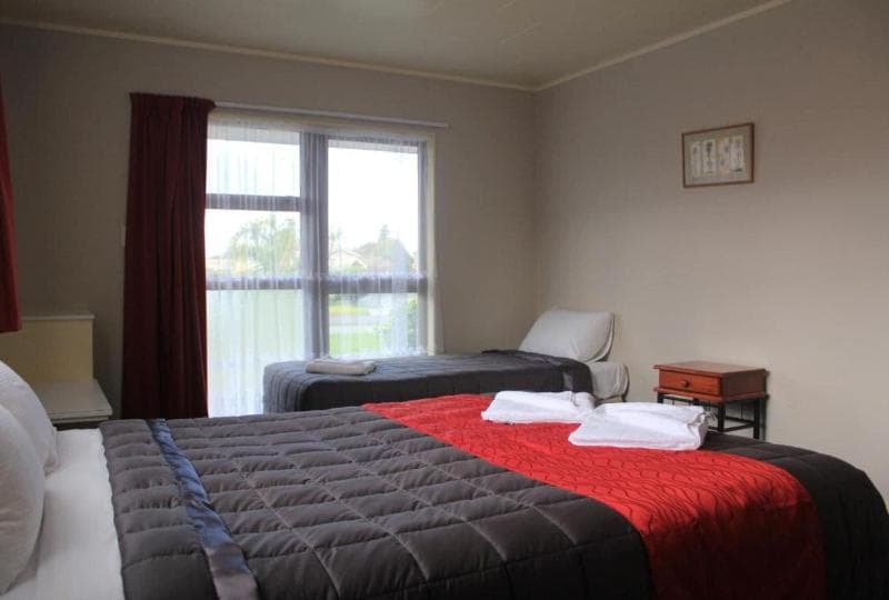 Coronation Court Motel 5