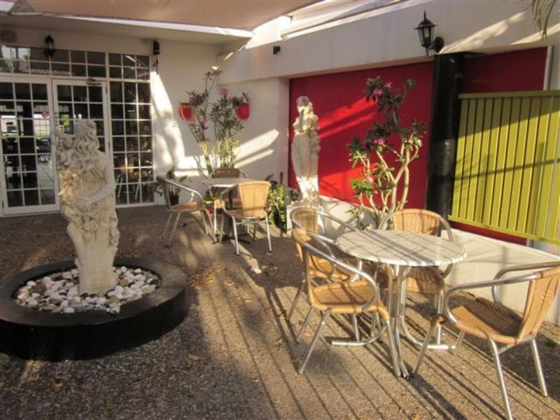 Cosmopolitan Motel & Serviced Apartments main