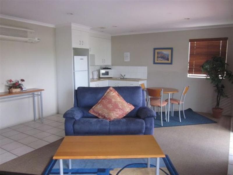 Cosmopolitan Motel & Serviced Apartments 3