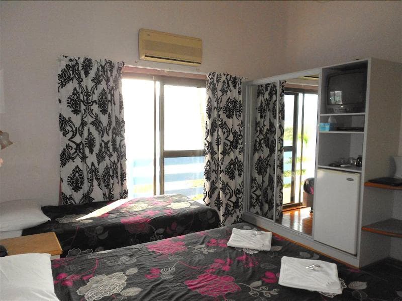 Coral Point Lodge 4
