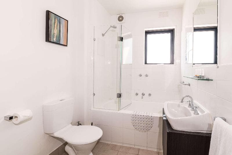 Comfort Hotel East Melbourne 5