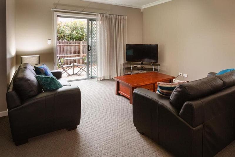 Everton Apartments photo 1