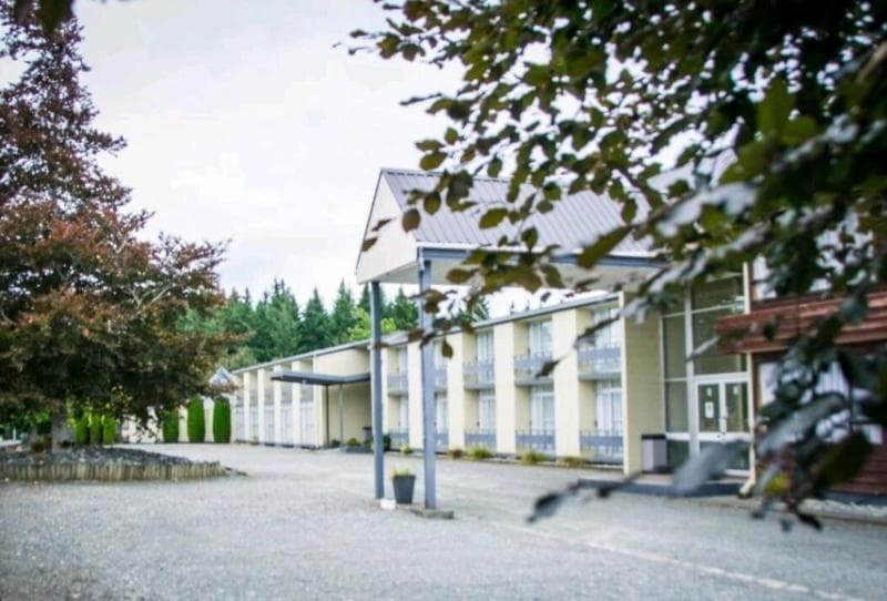 Fiordland Hotel Motel 4