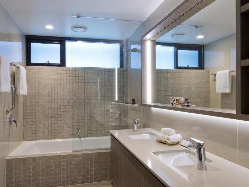 The Glen Hotel And Suites photo 1