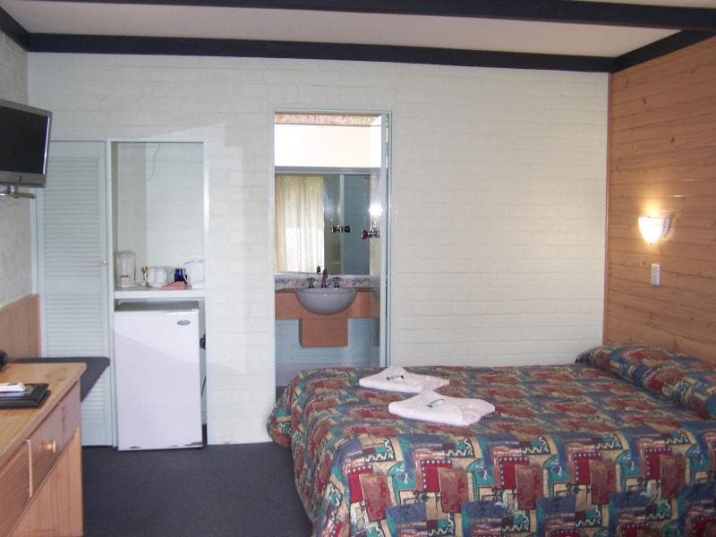 Gloucester Motel And Restaurant 4