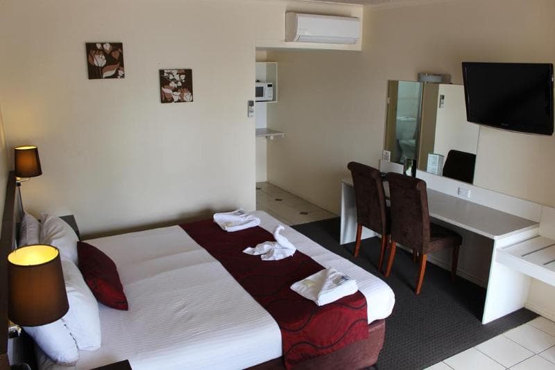 Golden West Motor Inn 3