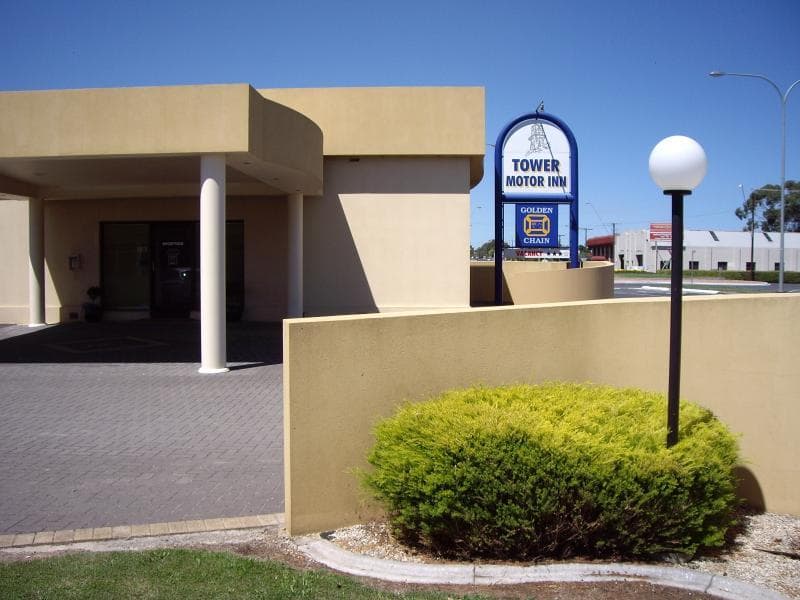 Tower Motor Inn 3