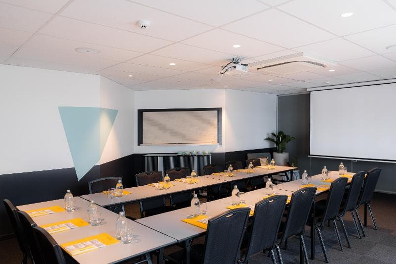 Atura Wellington 2